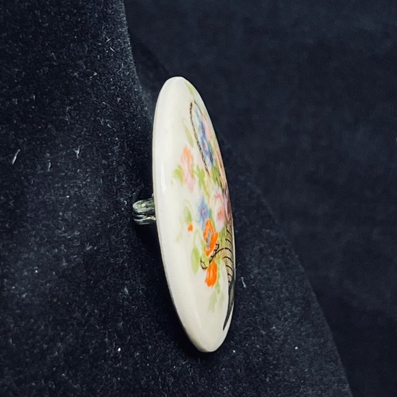 Vintage Ceramic Hand Painted Basket Of Flowers Brooch (5147) - Picture 2 of 5